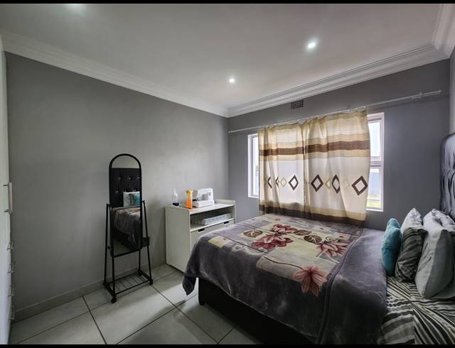 3 BEDROOM TOWNHOUSE FOR SALE IN ARCON PARK